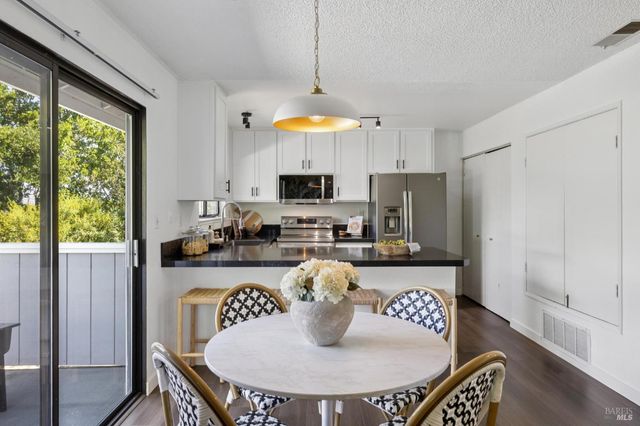 50 Hector Ln, Novato, CA 94949