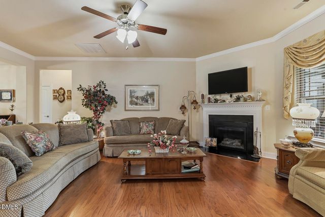 522 Sippihaw Oaks Drive, Fuquay Varina, NC 27526
