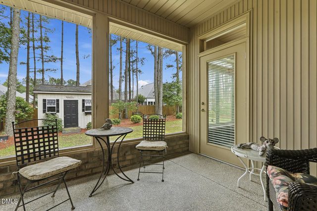 522 Sippihaw Oaks Drive, Fuquay Varina, NC 27526