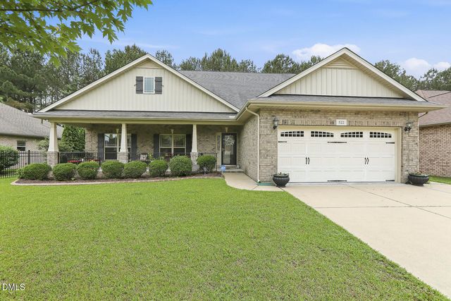 522 Sippihaw Oaks Drive, Fuquay Varina, NC 27526