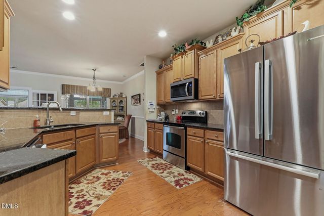 522 Sippihaw Oaks Drive, Fuquay Varina, NC 27526