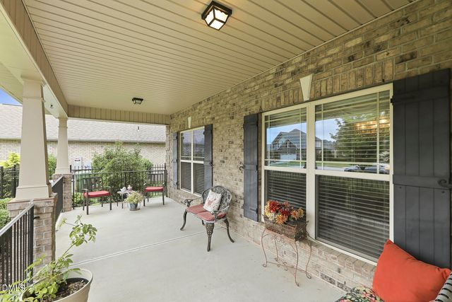 522 Sippihaw Oaks Drive, Fuquay Varina, NC 27526