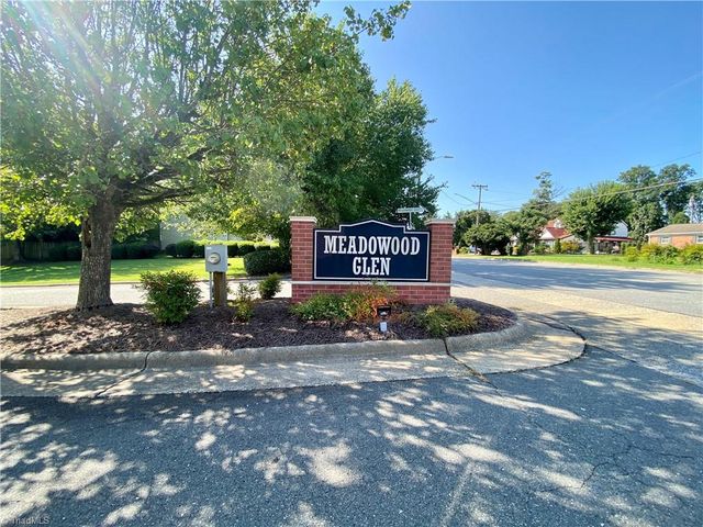 21 Meadowood Glen Way D, Greensboro, NC 27409