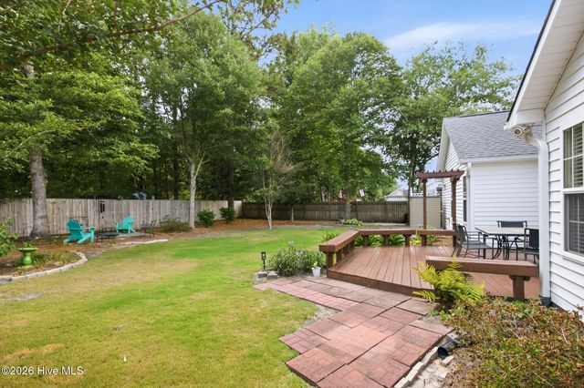5121 Woods Edge Road, Wilmington, NC 28409