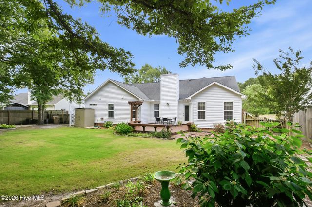 5121 Woods Edge Road, Wilmington, NC 28409
