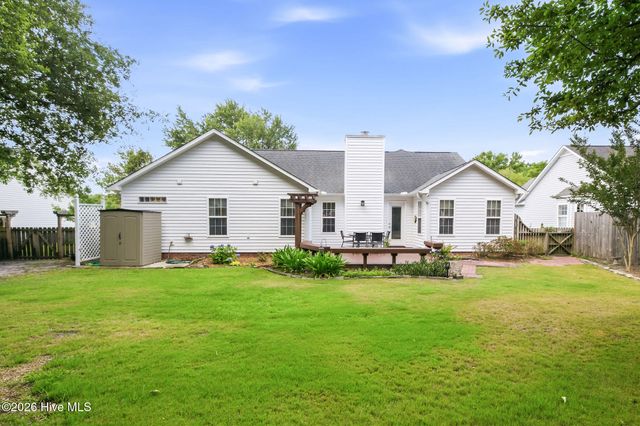 5121 Woods Edge Road, Wilmington, NC 28409