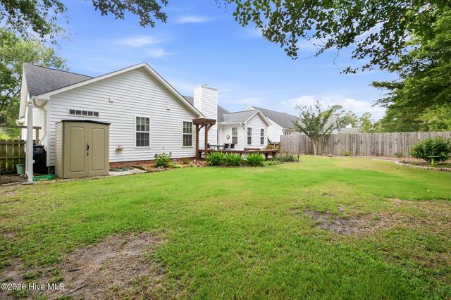 5121 Woods Edge Road, Wilmington, NC 28409
