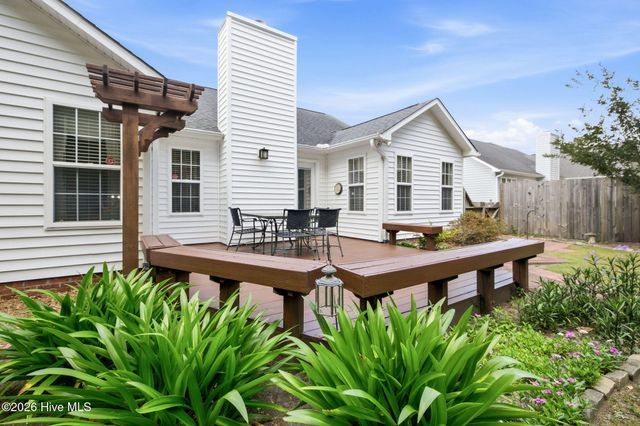 5121 Woods Edge Road, Wilmington, NC 28409