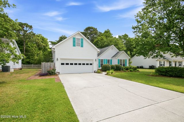 5121 Woods Edge Road, Wilmington, NC 28409