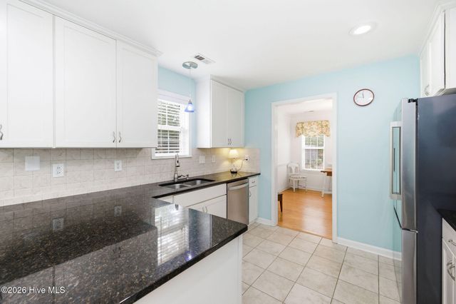 5121 Woods Edge Road, Wilmington, NC 28409