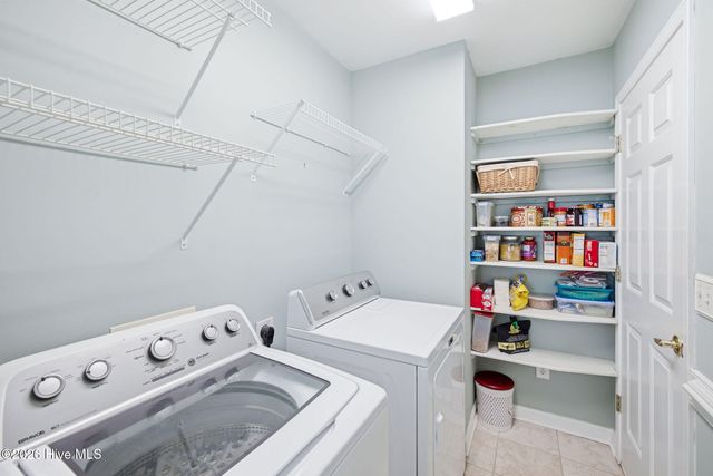 5121 Woods Edge Road, Wilmington, NC 28409