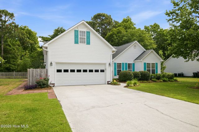 5121 Woods Edge Road, Wilmington, NC 28409