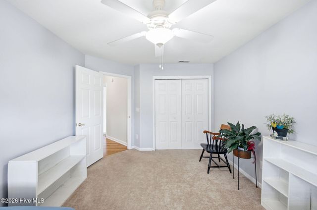 5121 Woods Edge Road, Wilmington, NC 28409