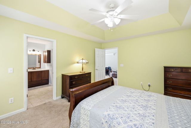 5121 Woods Edge Road, Wilmington, NC 28409