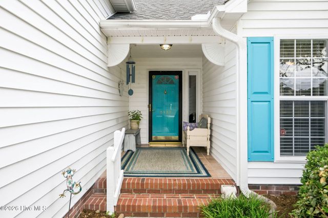 5121 Woods Edge Road, Wilmington, NC 28409