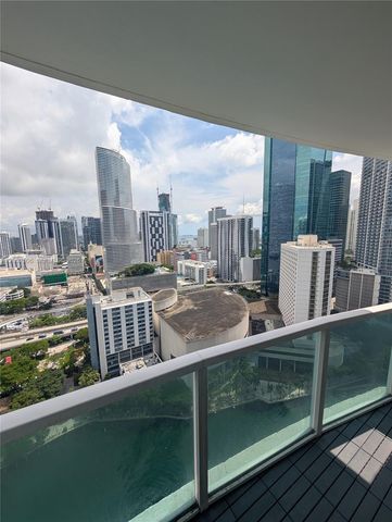 31 SE 5 3002, Miami, FL 33131