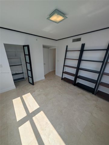 31 SE 5 3002, Miami, FL 33131