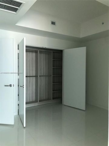 851 NE 1st Ave 2206, Miami, FL 33132