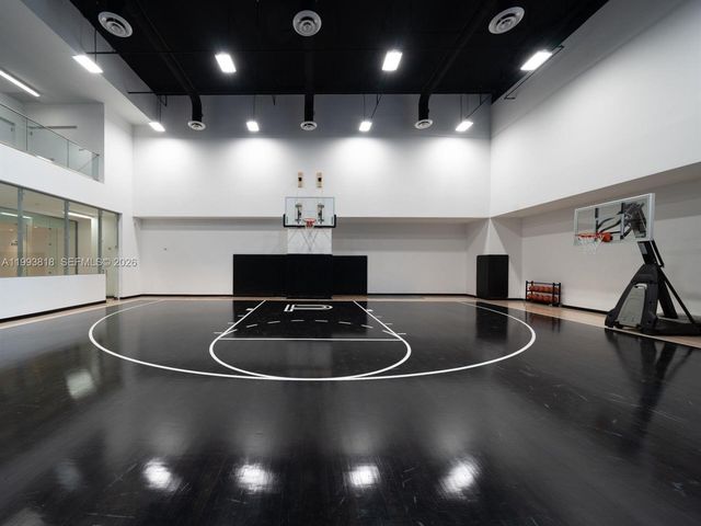 851 NE 1st Ave 2206, Miami, FL 33132