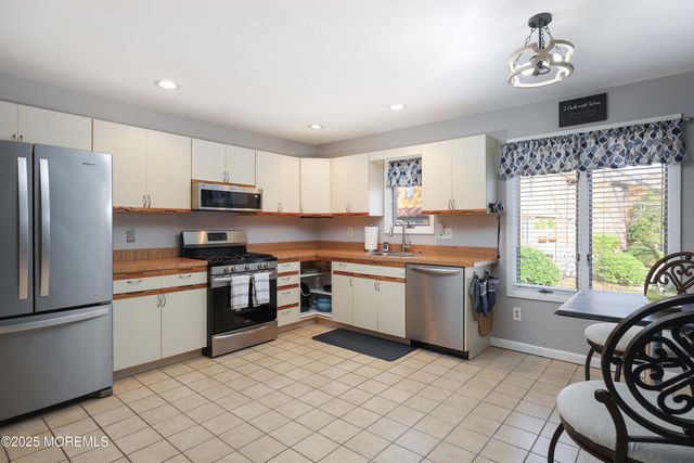 1201 Lighthouse Lane 1FM, Toms River, NJ 08753