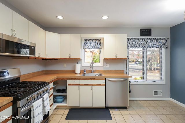 1201 Lighthouse Lane 1FM, Toms River, NJ 08753