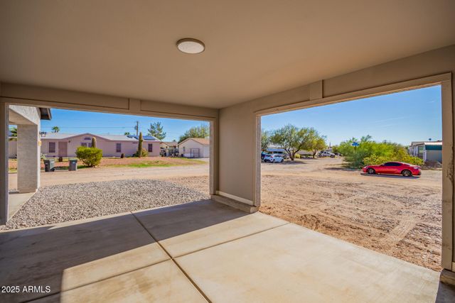 438 LIESEN Drive, Morristown, AZ 85342