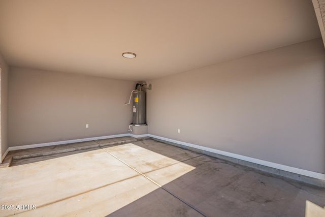 438 LIESEN Drive, Morristown, AZ 85342