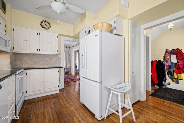 3447 Brantford Road, Ottawa Hills, OH 43606