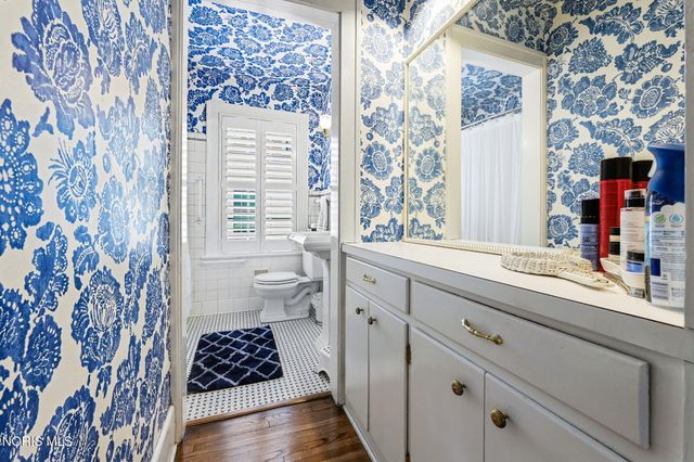 3447 Brantford Road, Ottawa Hills, OH 43606