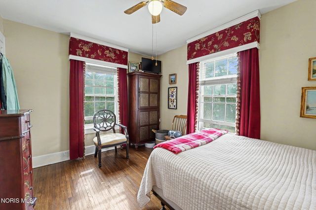 3447 Brantford Road, Ottawa Hills, OH 43606