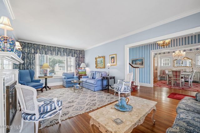 3447 Brantford Road, Ottawa Hills, OH 43606