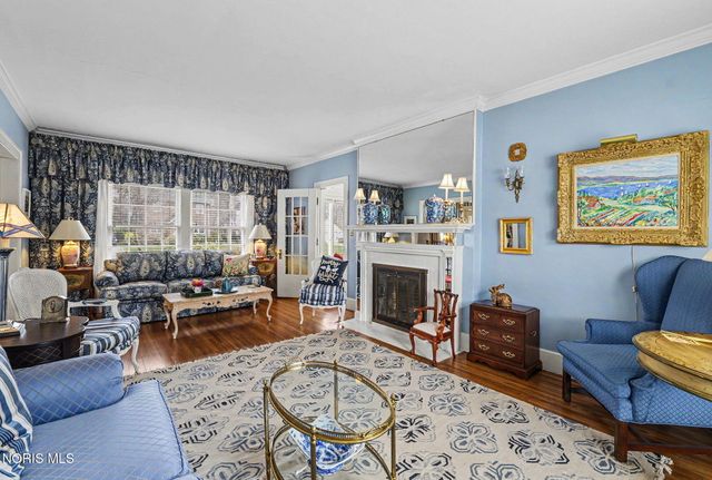 3447 Brantford Road, Ottawa Hills, OH 43606