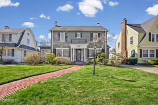 3447 Brantford Road, Ottawa Hills, OH 43606