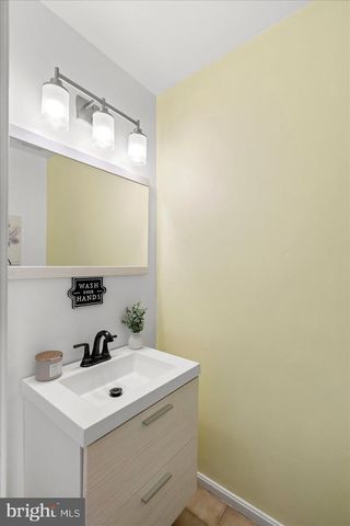 1111 MIRGA CIR, Baltimore, MD 21207