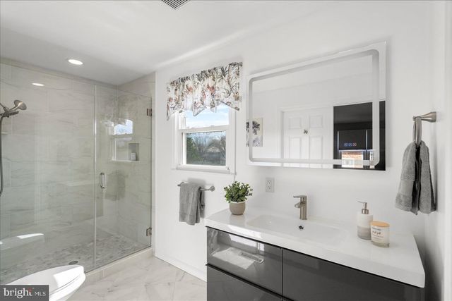 1111 MIRGA CIR, Baltimore, MD 21207