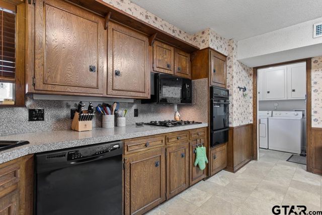 2701 Fairfax, Tyler, TX 75701