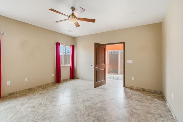 4624 8th Street NW, Albuquerque, NM 87107