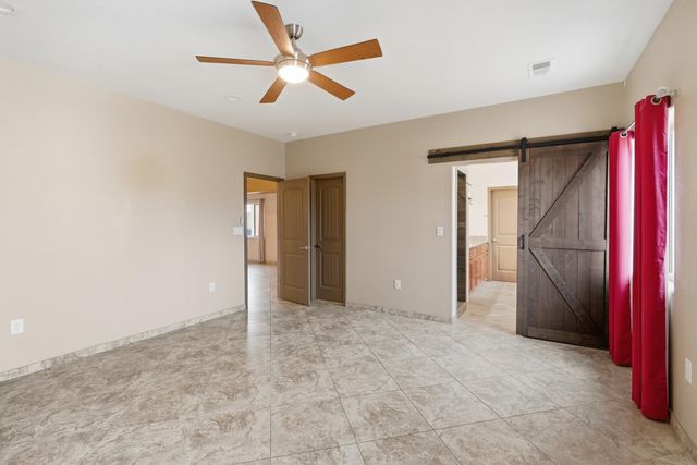 4624 8th Street NW, Albuquerque, NM 87107