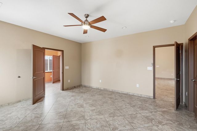 4624 8th Street NW, Albuquerque, NM 87107