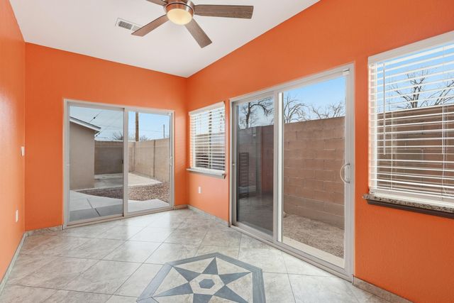 4624 8th Street NW, Albuquerque, NM 87107