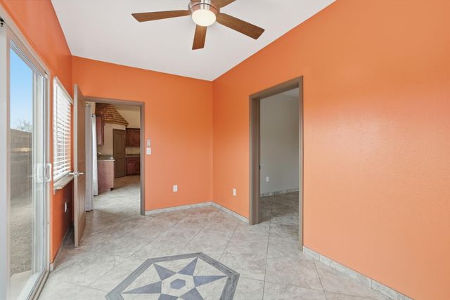 4624 8th Street NW, Albuquerque, NM 87107