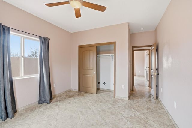 4624 8th Street NW, Albuquerque, NM 87107