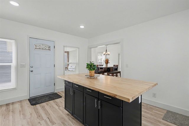 239 E Isabella Avenue, Muskegon, MI 49442