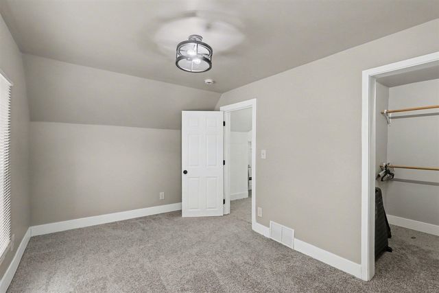 239 E Isabella Avenue, Muskegon, MI 49442