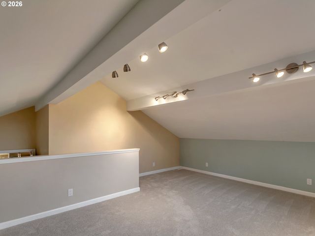 11940 Sw FAIRCREST St, Portland, OR 97225