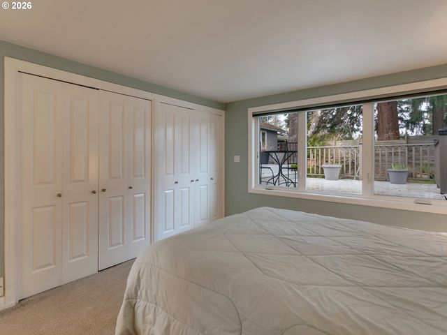 11940 Sw FAIRCREST St, Portland, OR 97225