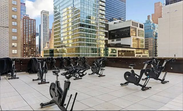 303 E 57th St Apt 7E, New York City, NY 10022