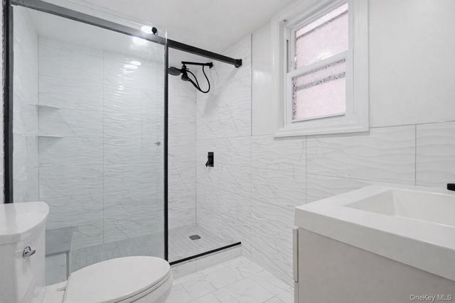 6089 54th Street, Maspeth, NY 11378