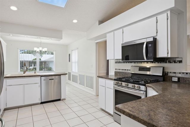 25904 NEWCOMBE CIRCLE, Leesburg, FL 34748