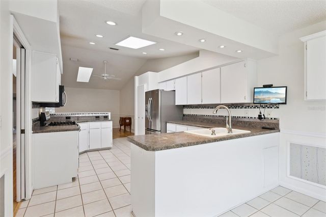 25904 NEWCOMBE CIRCLE, Leesburg, FL 34748